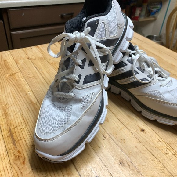 mens black adidas trainers size 9